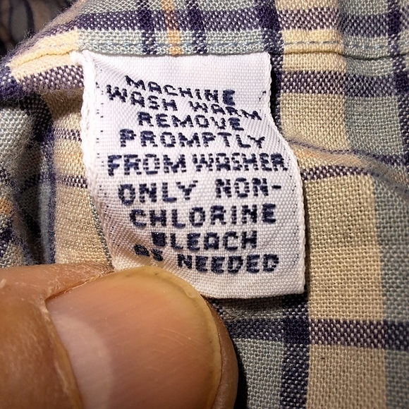 A Ralph Lauren men's Greggor short sleeve button-down shirt in a size medium - Picture 4 of 5